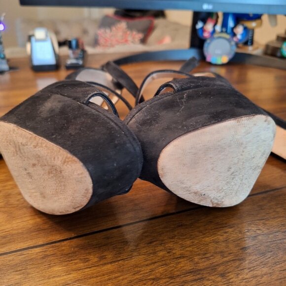 Jimmy Choo black suede heels - Picture 3 of 5